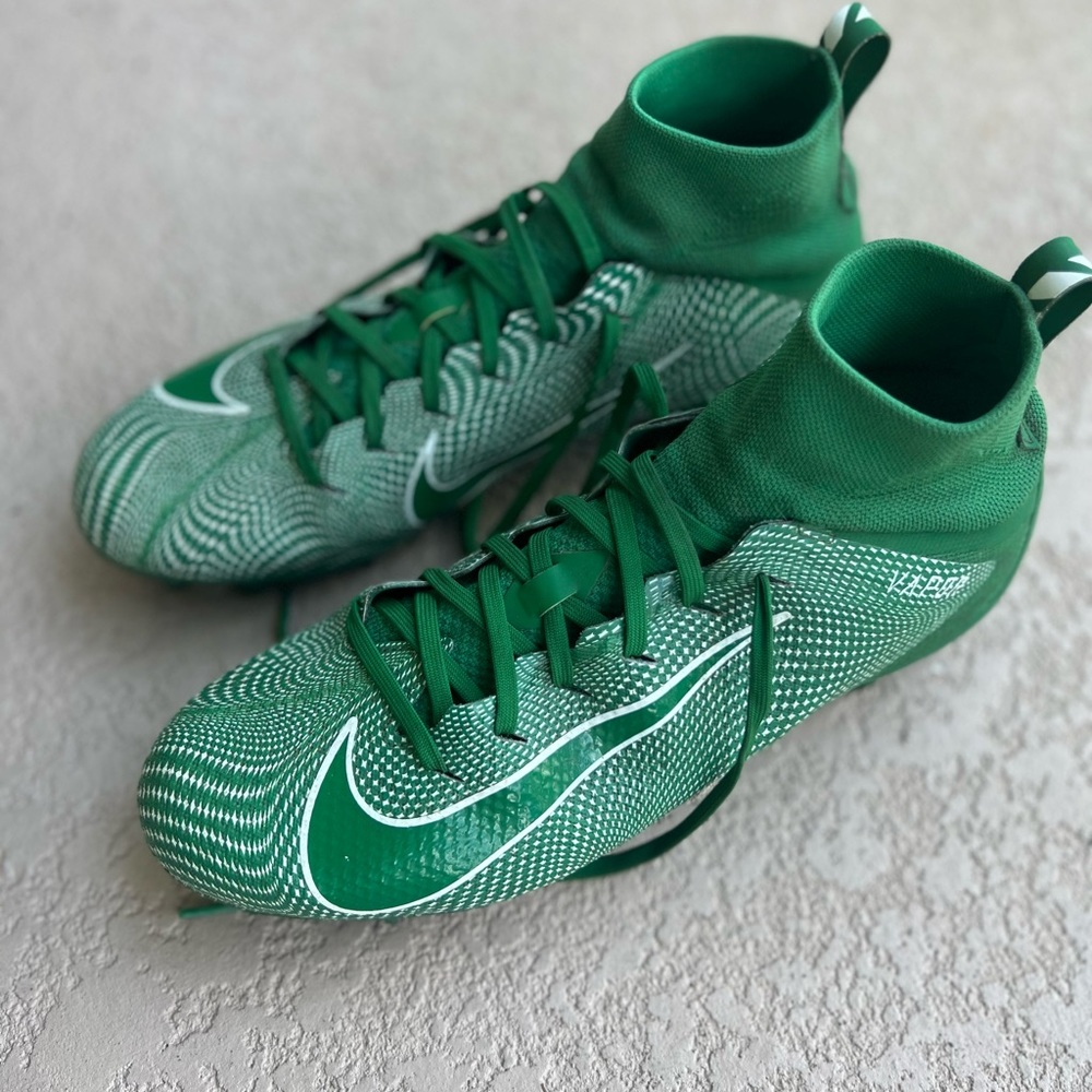 Men’s Nike Vapor Football Cleats Size 11